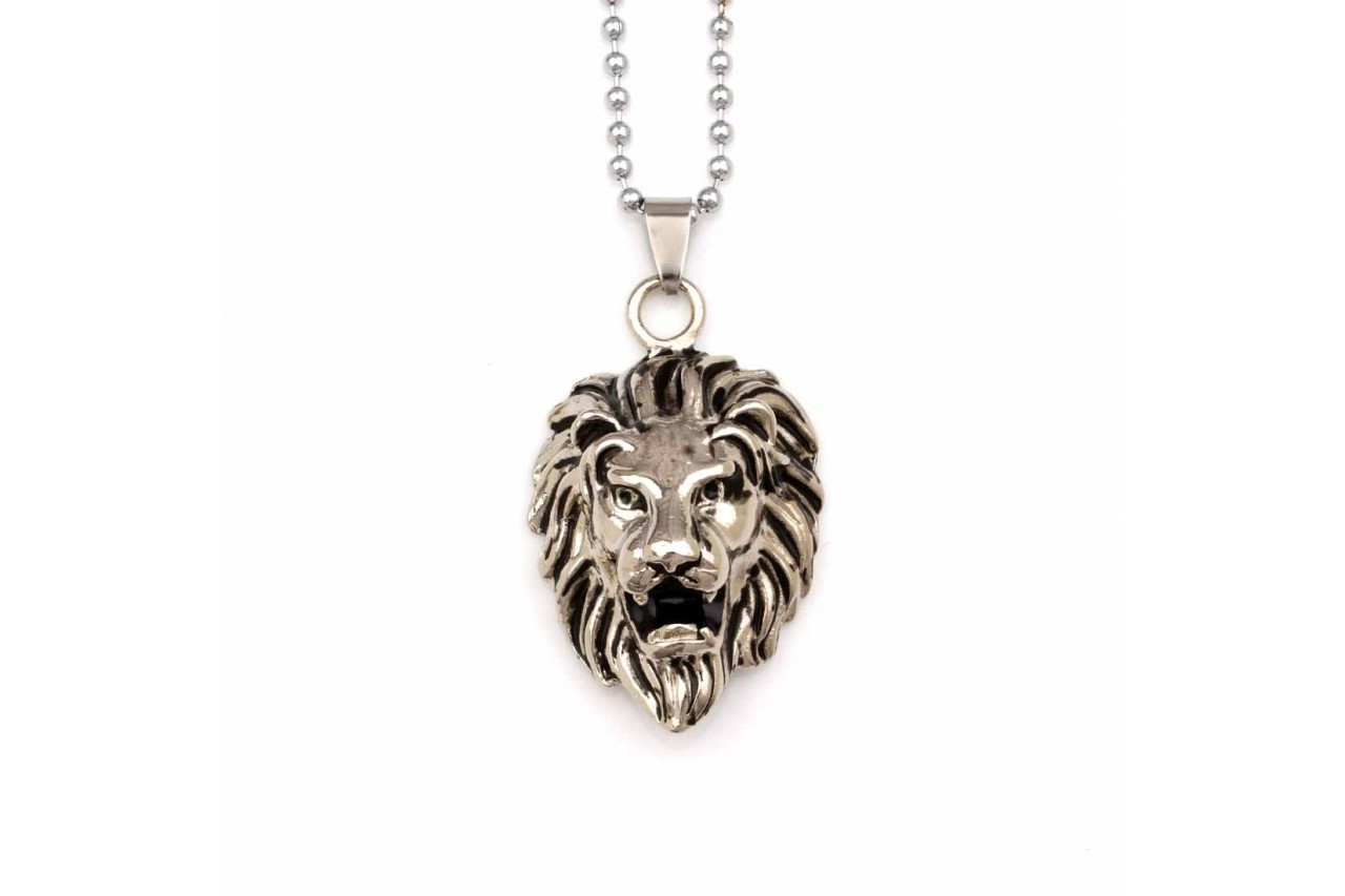 Wolf head pendent