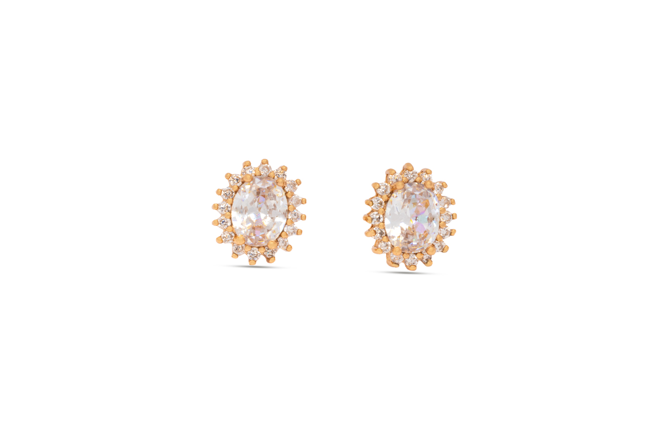 Oval Zircoin cut studs