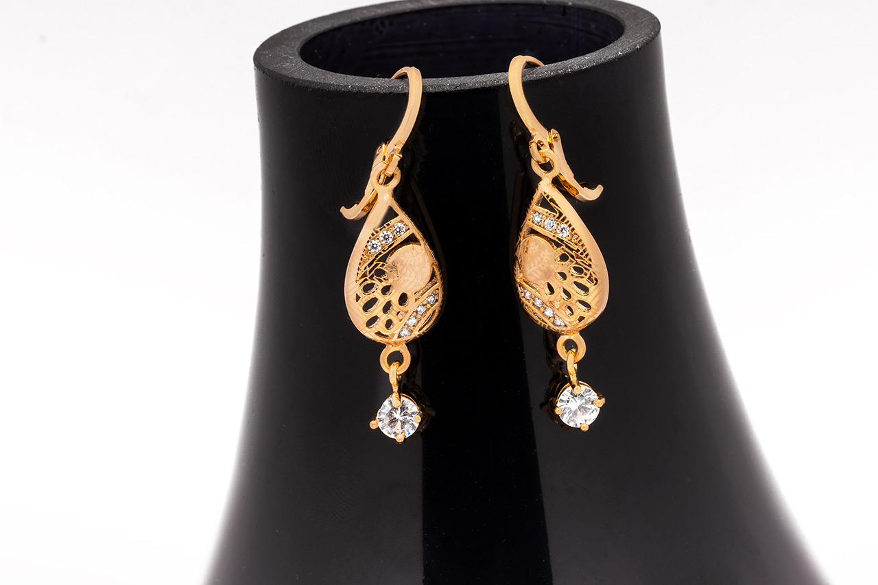 AD Clip On Tear drop pattern 