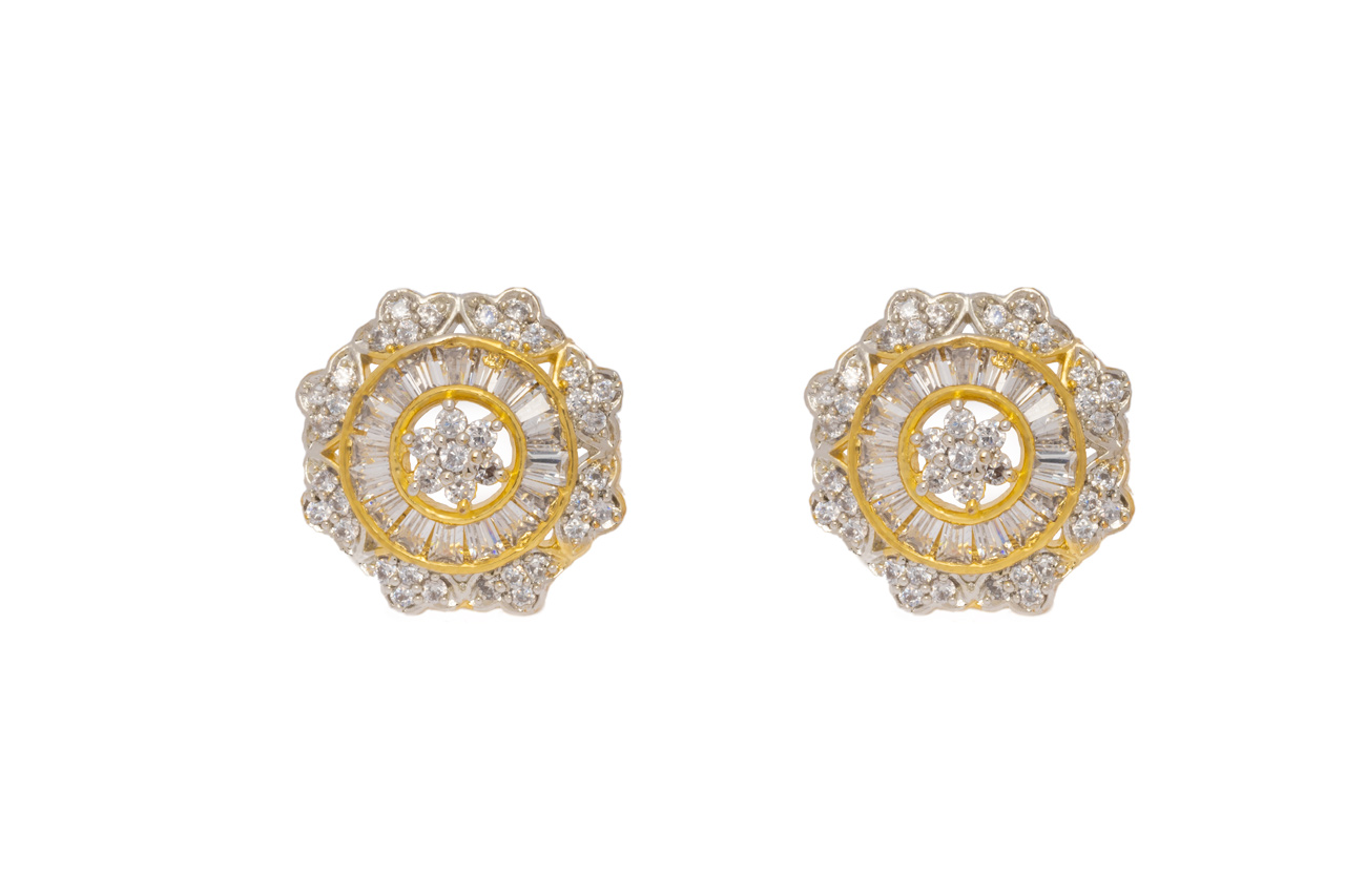 Sparkling Flower Pattern Stud