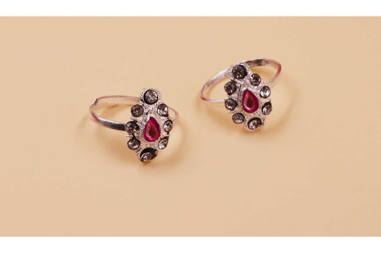 Toe- Rings with stones