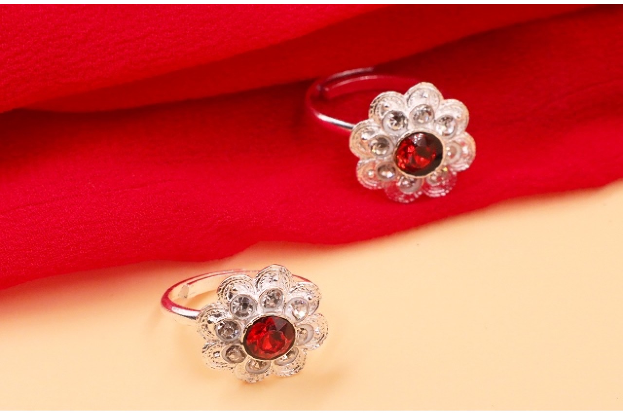 Flower Shaped Toe Rings 
