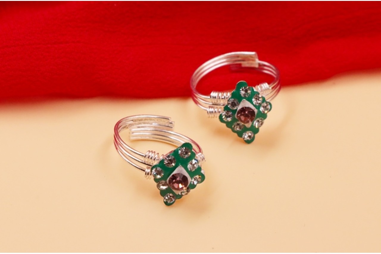 Diamond Shaped Toe Rings 